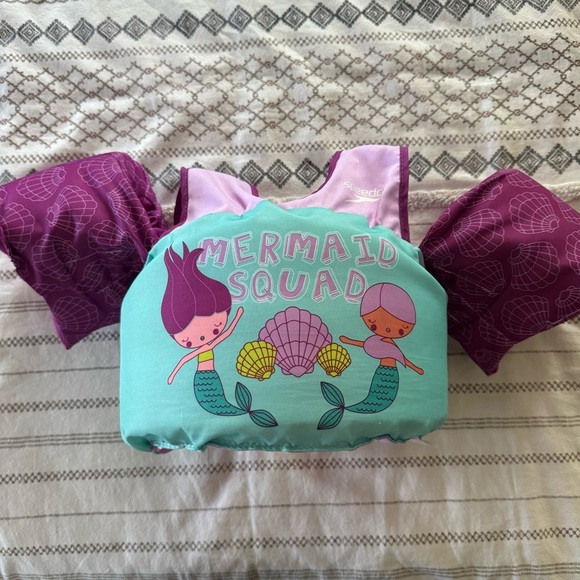 Speedo Other - Speedo Lavender Swim Vest with Arm Support